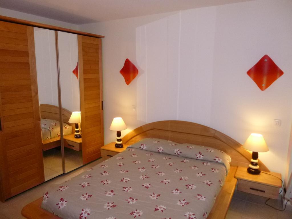Ferme Auberge Du Bessard อัลวาร์ ภายนอก รูปภาพ
